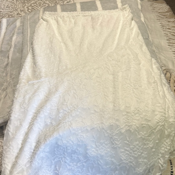Lace White Skirt size Large - Picture 4 of 4